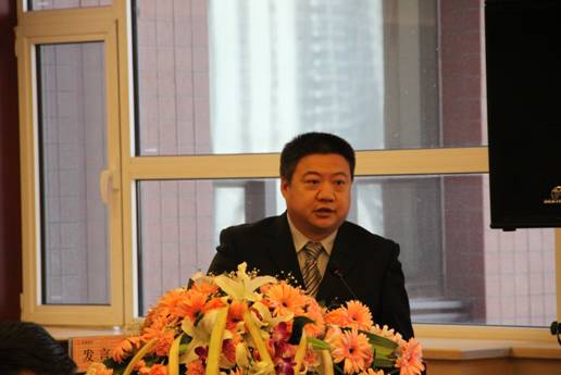 说明: E:\我的文档\董事会\董事会\2012年资料\一届十八董事会\ziliao\一届董事会十八次会议照片\2011年度经营层高管人员述职\王作全述职.JPG